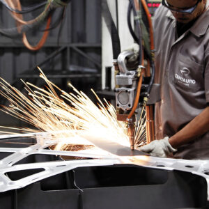 Conheça a história da Centauro Auto Parts, referência nacional em latarias automotivas com qualidade, tradição e compatibilidade.