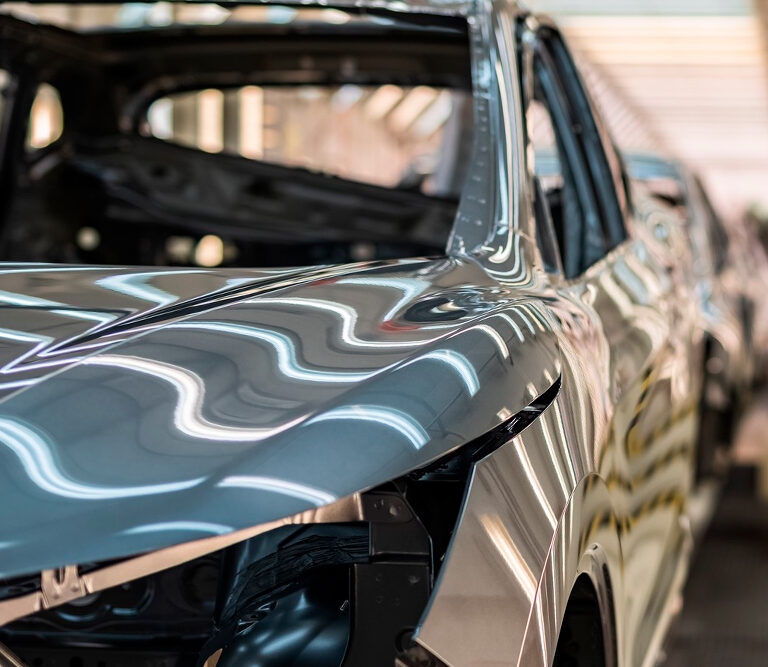 Saiba por que recuperar a lataria de carro é essencial e quais peças usar. Conheça as peças com encaixe perfeito da Centauro Auto Parts.