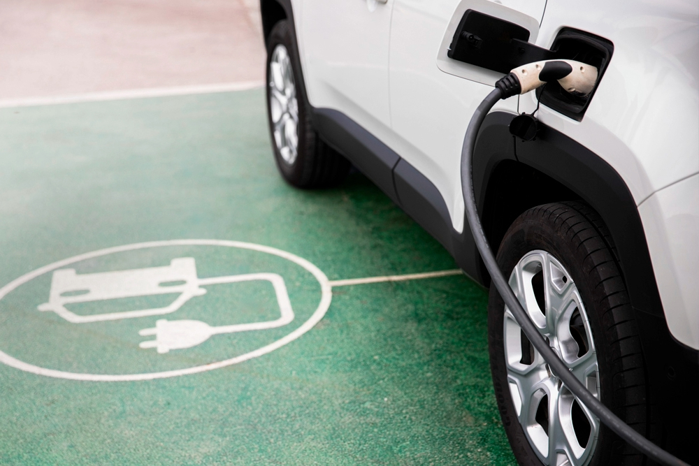 Saiba as diferenças da lataria de carros elétricos e como a Centauro Auto Parts se prepara para atender a nova era da mobilidade elétrica.